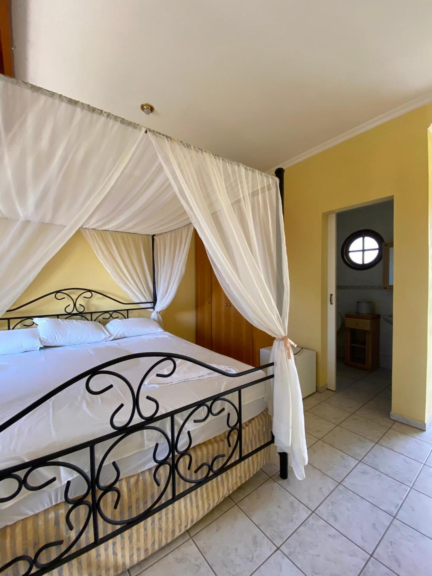 Hotel Velha Corte São José dos Pinhais エクステリア 写真